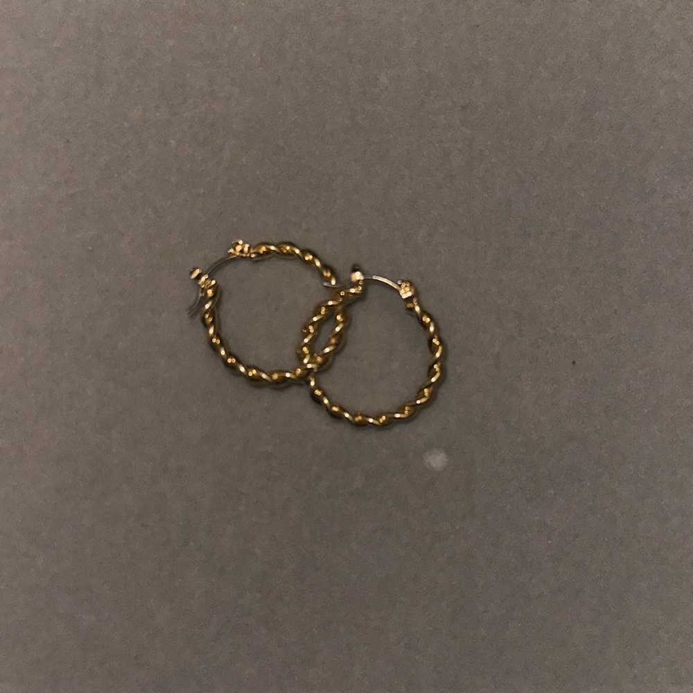 gold earrings